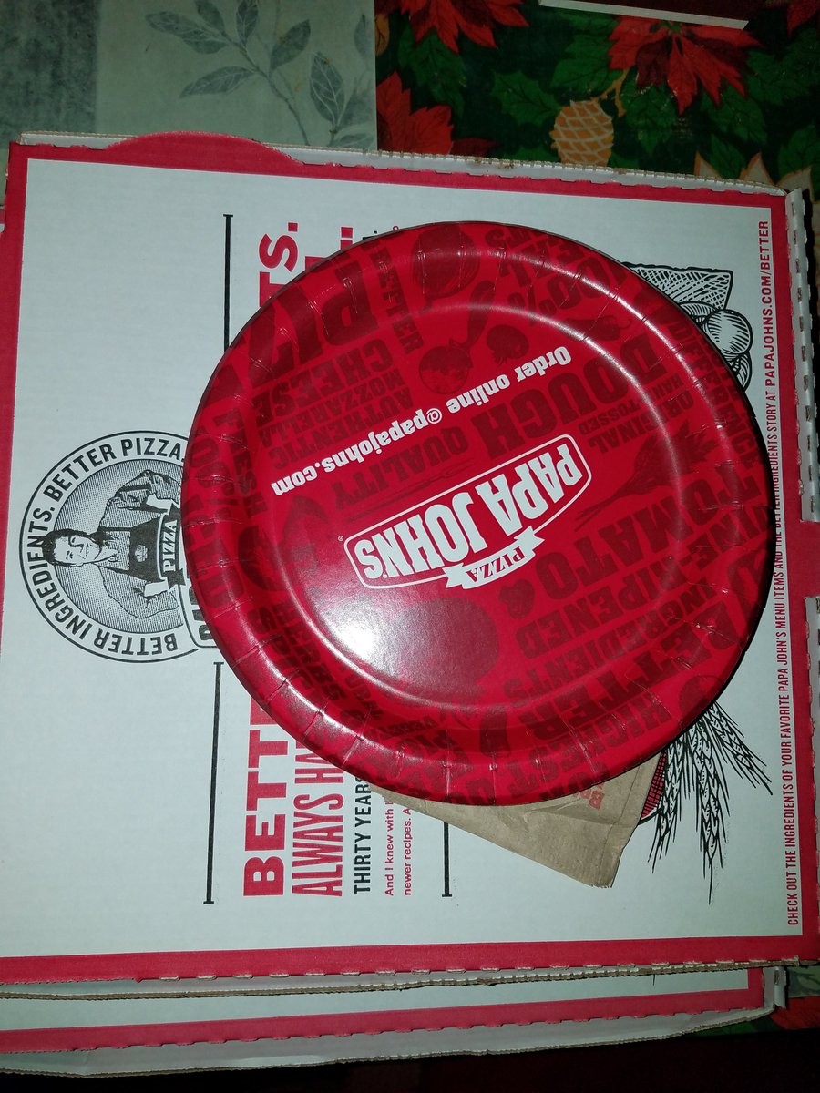 magneti_melissa's tweet image. Pizza and rewatching @arirang_ASC with my mom. #motherdaughterbonding #mybrotheranddaddontgetus #butitsokay 😂