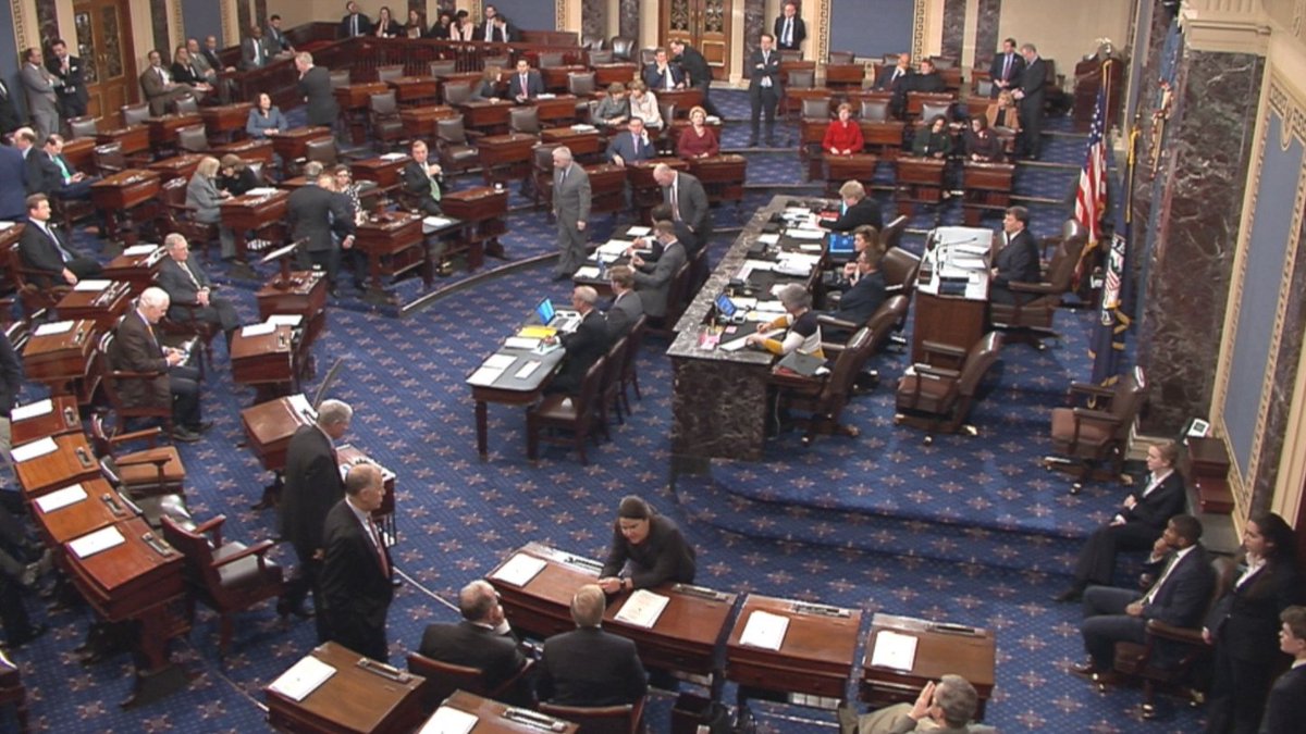 DEVELOPING STORY: The government shutdown begins in 90 minutes, after Senate fails to pass short-term budget bill https://t.co/2vCSxWn4SF