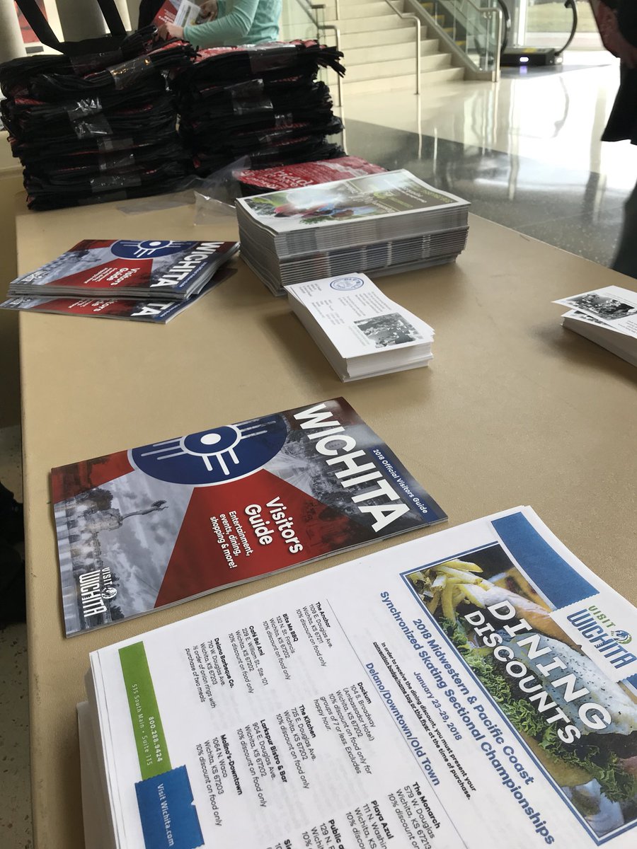 The Local Organizing Committee was working hard today stuffing the 2,800 “goodie bags” for skaters &amp; coaches. #MidPac18 kicks off in 5 days!