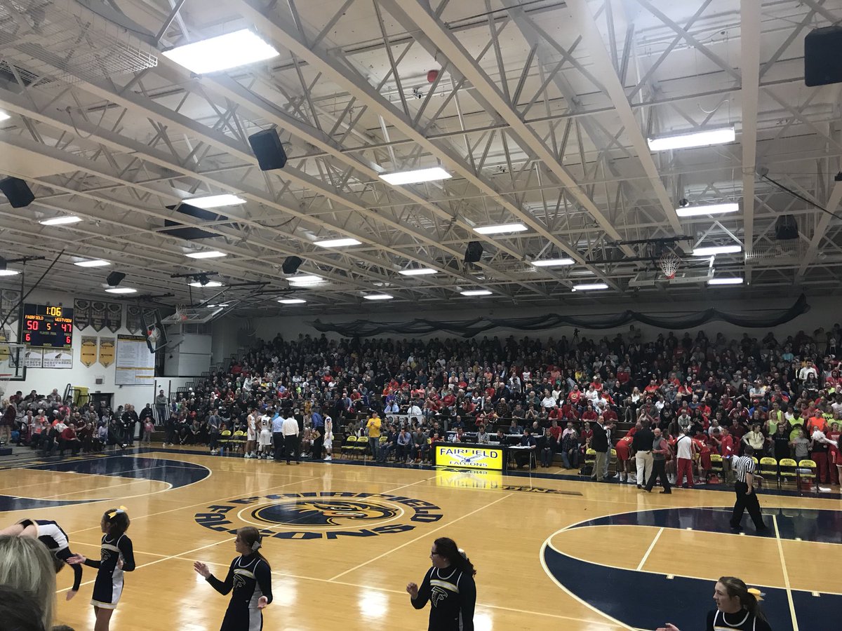 FHSFalconhoops's tweet image. It’s a clean sweep! JV Girls,JV Boys, Varsity Girls and Varsity Boys all win vs Westview!!! The Boys final was 56-52!!!!
# FalconPride @FJSHS_Students1 @FHSFalconScores @Falcon_Bball