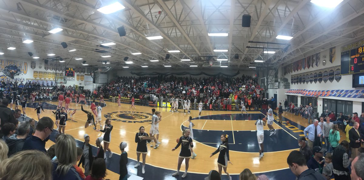 FHSFalconhoops's tweet image. It’s a clean sweep! JV Girls,JV Boys, Varsity Girls and Varsity Boys all win vs Westview!!! The Boys final was 56-52!!!!
# FalconPride @FJSHS_Students1 @FHSFalconScores @Falcon_Bball