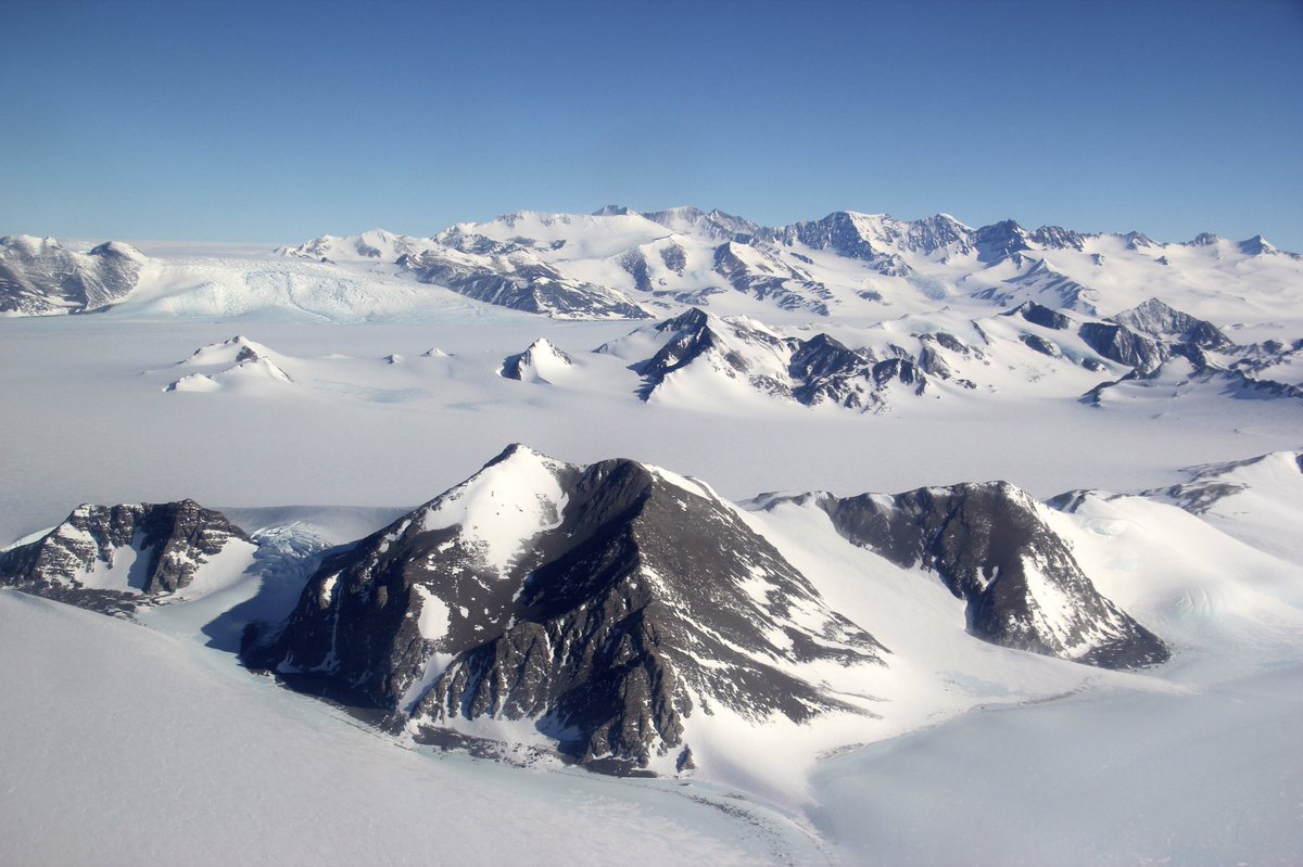 Antarctica.cl tweet media