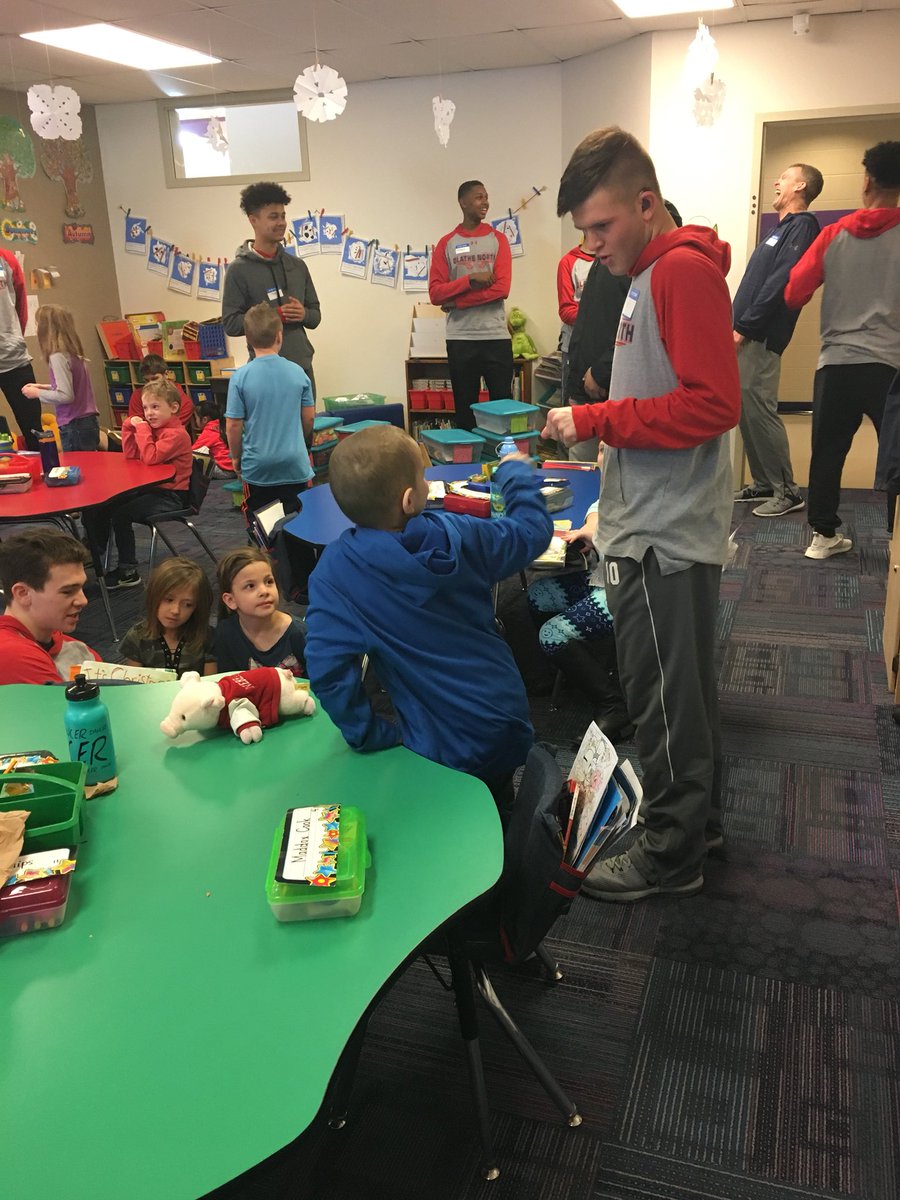 wirebr's tweet image. Thank you Olathe North for spending some time in first grade today. They loved it! #chanutestars