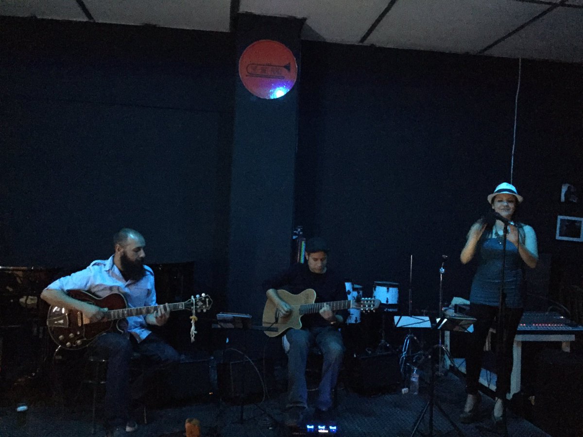 jazz_place's tweet photo. Faralae en concierto! https://t.co/8LW9jv0O8z