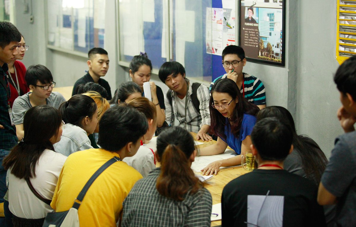 KS. Xây dựng khi ra trường có khả năng làm việc tại các công ty, tập đoàn trong lĩnh vực thiết kế, xây dựng, quản lý, sản xuất nguyên vật liệu xây dựng, bất động sản, các Sở, Ban ngành trong lĩnh vực quản lý và xây dựng.
goo.gl/5yJ57P