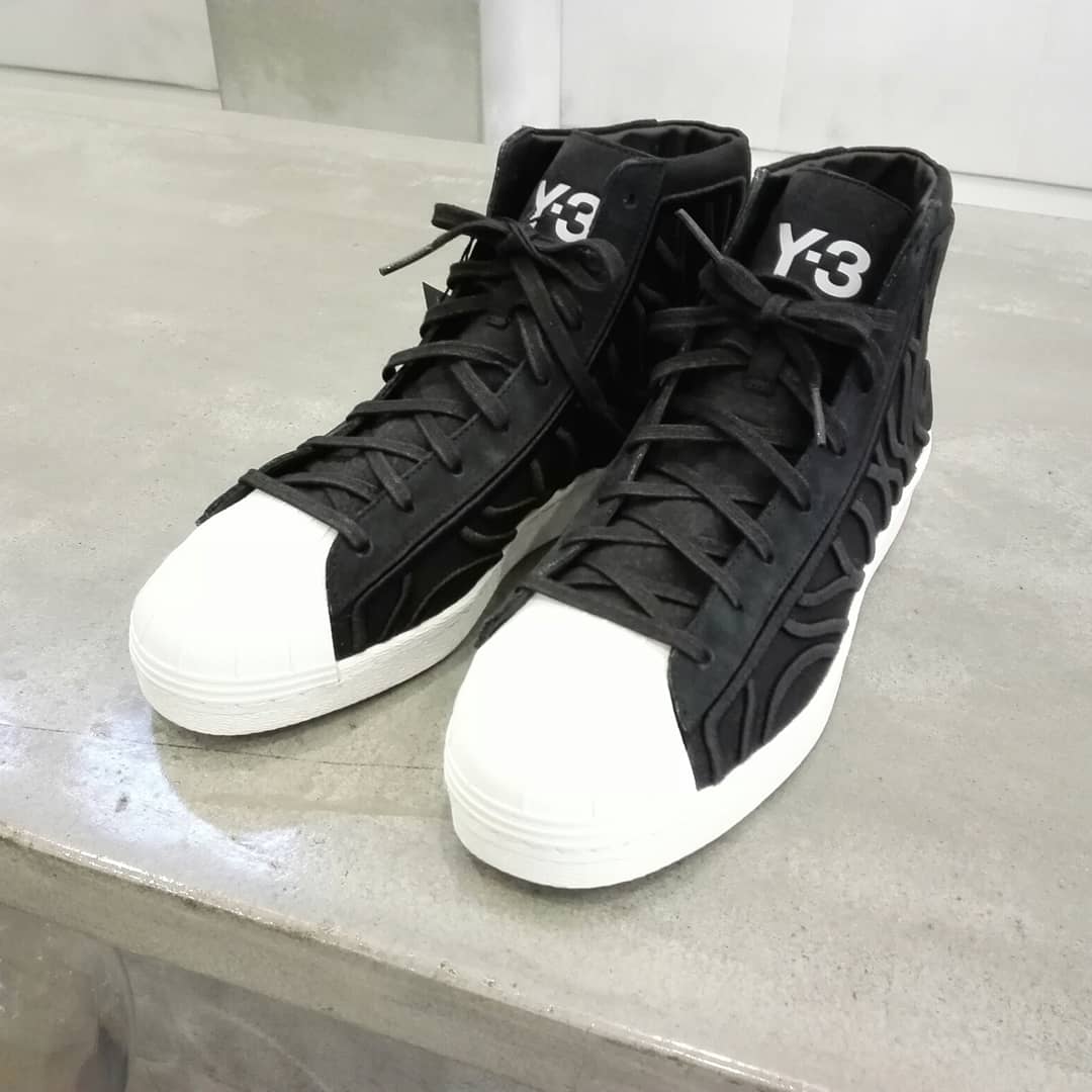 通販の特価 y-3 ミッドカット スニーカー - メンズ