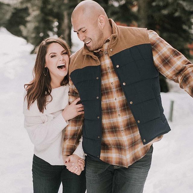 We had so much fun for their winter engagement session. Can’t wait for Morgan &amp; Ramon’s wedding day!! I love the PNW so much. #winterengagementphotos