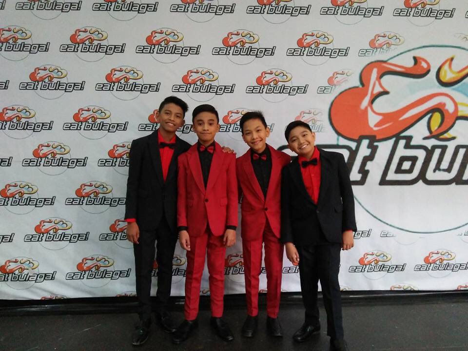 RonaleenCruz's tweet photo. Ang gagwapo naman! #BroadwayBoysNagiisa https://t.co/WqLQclogy3