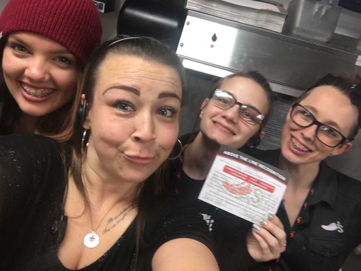 focused1979's tweet photo. When you have ROCKSTAR BAR SERVERS...... you shout them out!! These ladies kept the bar fun lively and killed hot and fast tonight!!! ❤️❤️@JCrossTX1982 @mattalbertoq @davidn869 https://t.co/UUzsZrn1sZ