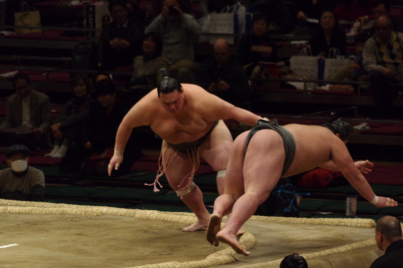 DT9e0edWsAAtRN7.jpg:large