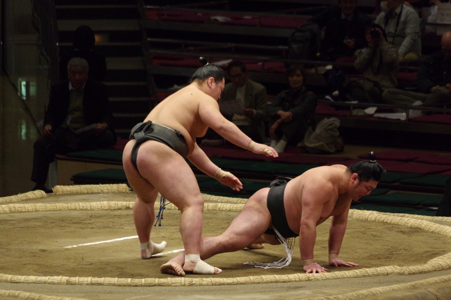 DT9ezZiVwAAiLQz.jpg:large