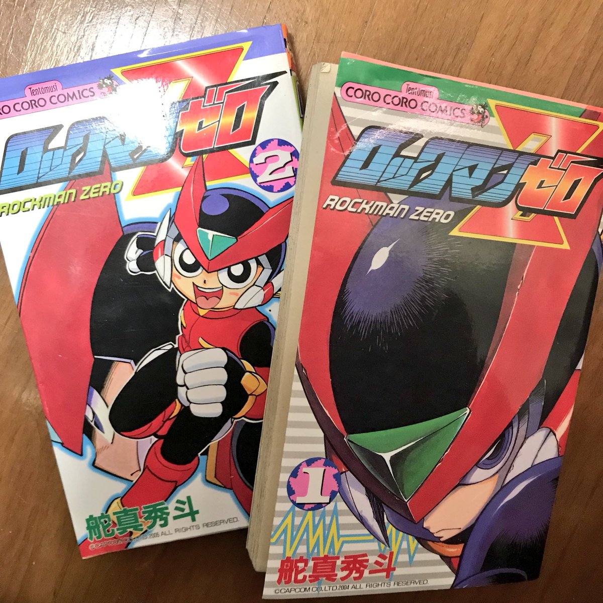 朕 チャコ 漫画版ロックマンゼロ 記憶をなくしたゼロが泣き虫で心優しい薄幸系美少年になってて戦いの時だけクールでかっこよくて強くなるっていうオリジナル設定結構好きだったんだけど 二巻の途中からいきなり50年後になってアホの子になるの勿体無さ 朕 チャコ 漫画版ロックマンゼロ 記憶をなくしたゼロが泣き虫で心優しい薄幸系美少年になってて戦いの時だけクールでかっこよくて強くなるっていうオリジナル設定結構好きだったんだけど 二巻の途中からいきなり50年後になってアホの子になるの勿体無さ