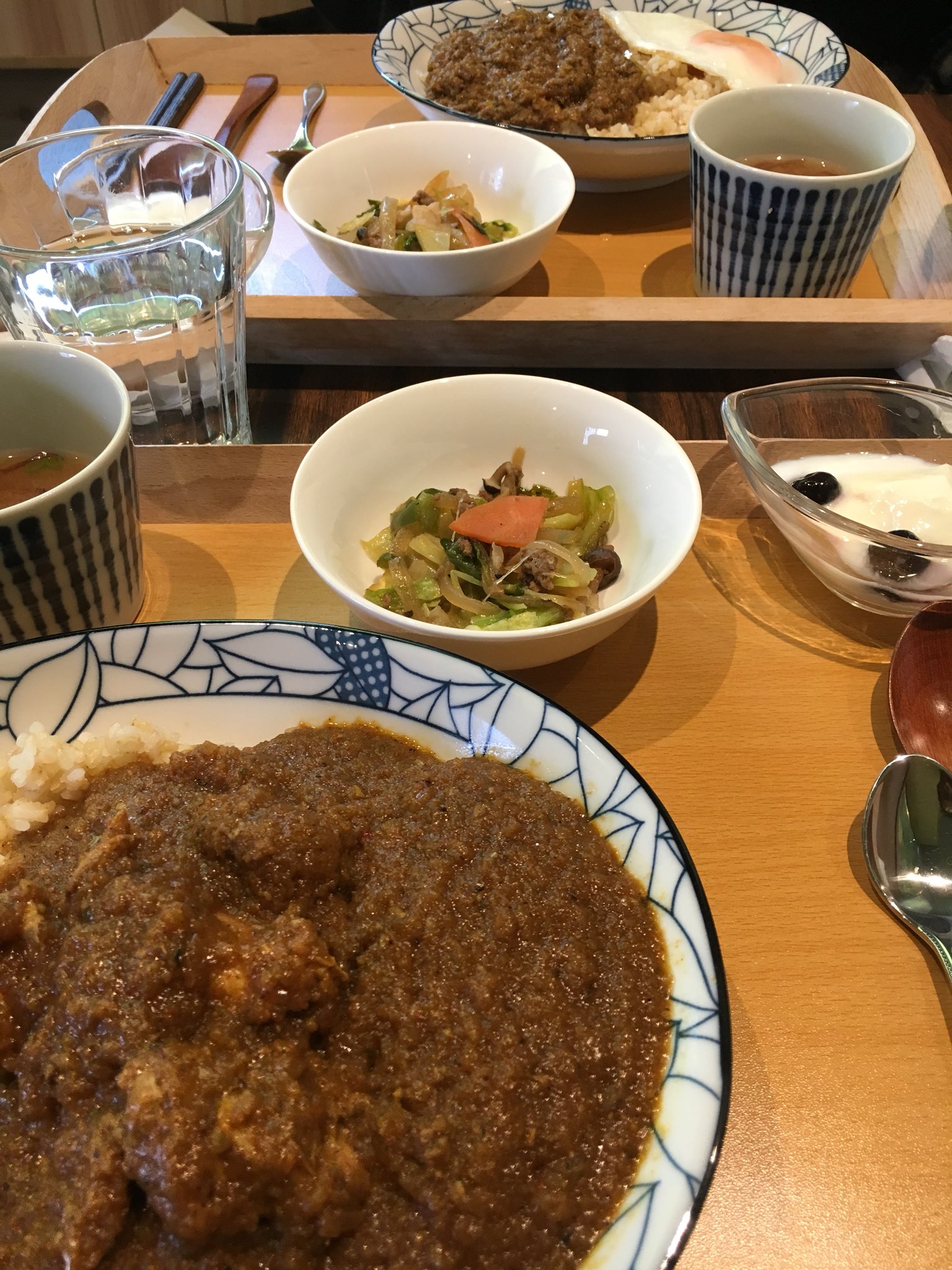 Kachimo Yoshimatsu 根津のncカレーに行って来ました 私はチキンカレー ナオさんは 牛キーマカレー 健康を考えた良い素材を使ったこだわりのカレー 美味かった T Co Nzgacwqqk9 根津 谷根千 谷中 Ncカレー Curry 美味しいカレー
