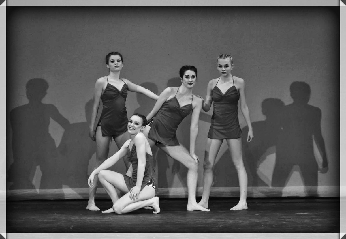 redbardes's tweet photo. Ginny Mount Dancers at the Harrell Theater tonight. Sold out show!! #dance901 #vsco #JustDance #gmsd https://t.co/bscfnI7TvV