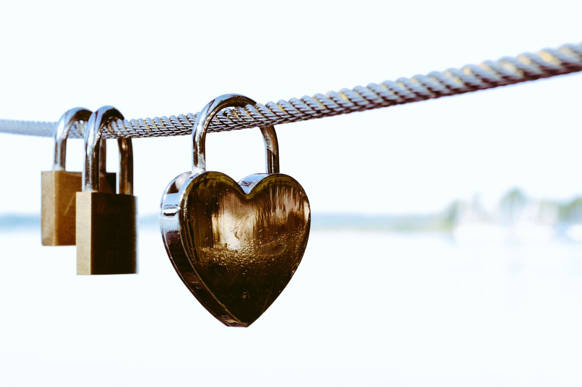 Every groove
In our knot
Is a path
To our #destiny
A little tight
Here and there
It guides us
Through #eternity

A knot that is torn
Can change
With the newer
And invincible
Form

The #strength
Of #love
Is affirmed
Only when
The right knots
Are adorned

#Poetry #life #writing