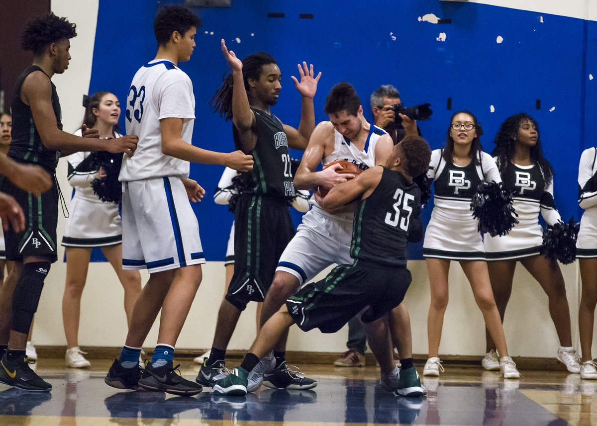 luna_ink_photo's tweet photo. Another epic finish from @CoachR_LHHoops and @LHHS_Basketball.. Great Win Highlanders🏀🏴󠁧󠁢󠁳󠁣󠁴󠁿 LHHS 63-BPHS 55 First in League @LaHabraHS @SoCalSidelines @ocvarsity @ocvarsityguy https://t.co/ovRvopDfCY