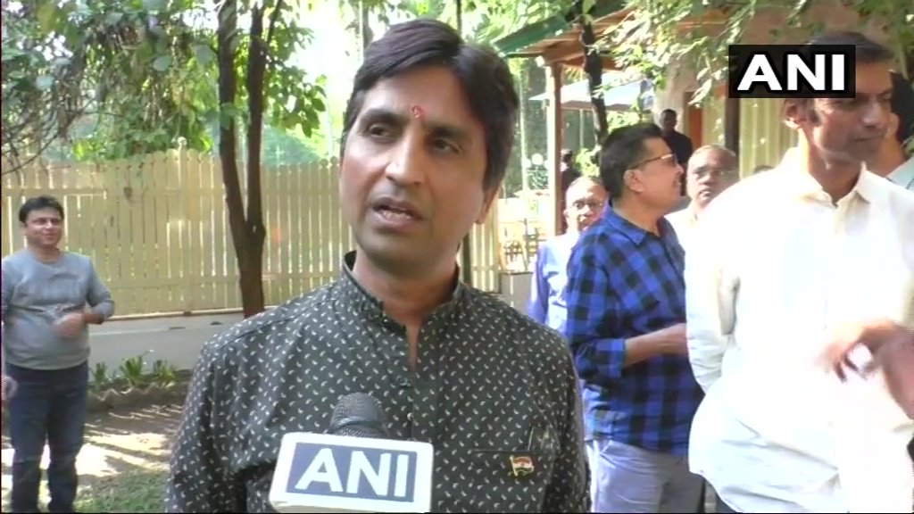 ANI's tweet photo. Its very unfortunate and sad the action against 20 AAP MLAs, I had given certain suggestions earlier but I was told its the CM's prerogative to appoint people so I kept quiet: Kumar Vishvas https://t.co/nT8ez4OmHG