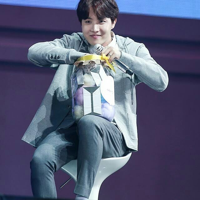 Bts Fancafe On Twitter Jhope 2018 Bts 4th Muster Happy Ever After