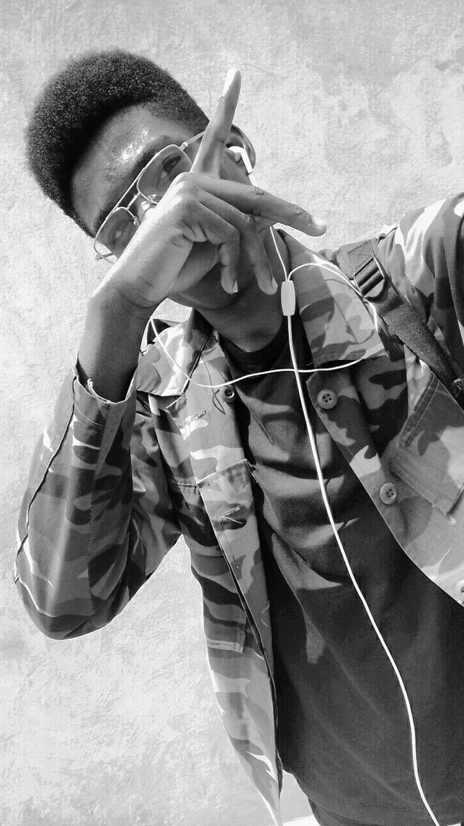 eddyfortsee's tweet photo. Affection😍😍👌 https://t.co/05zCSk4YNy