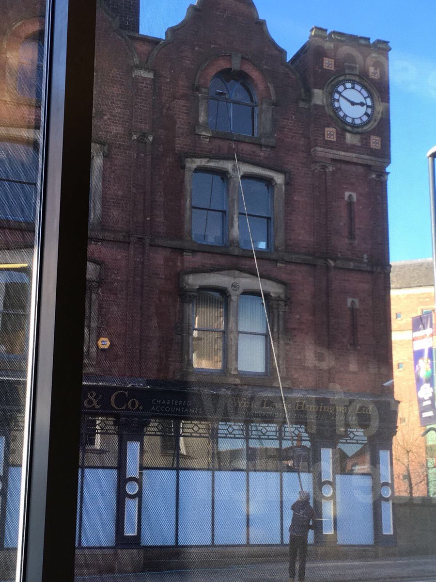 LandS_Morgans's tweet image. Window cleaning 2018 style #shinywindows