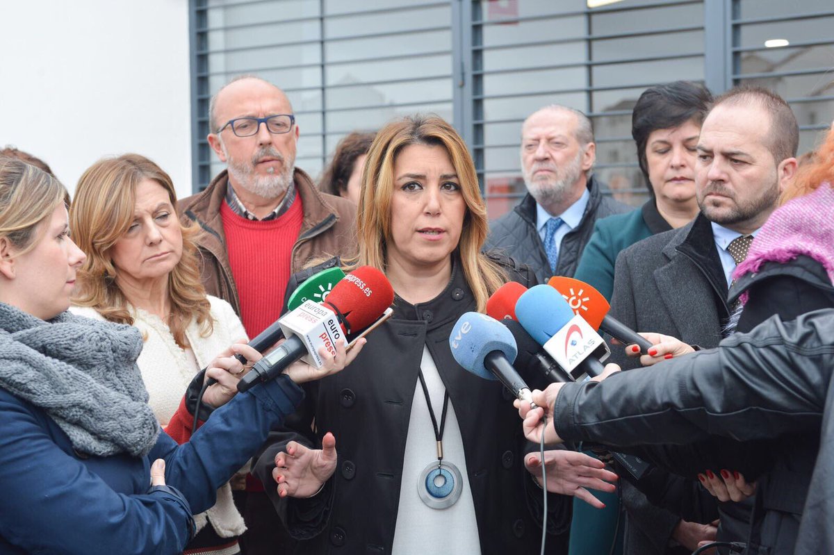 susanadiaz's tweet photo. Llevamos un año sin que Rajoy haya cumplido con los compromisos acordados en la Conferencia de Presidentes. Los servicios públicos no pueden esperar más. Rajoy y Montoro deben ponerse a trabajar ya en el nuevo modelo de financiación. https://t.co/n7UPRGhrcW