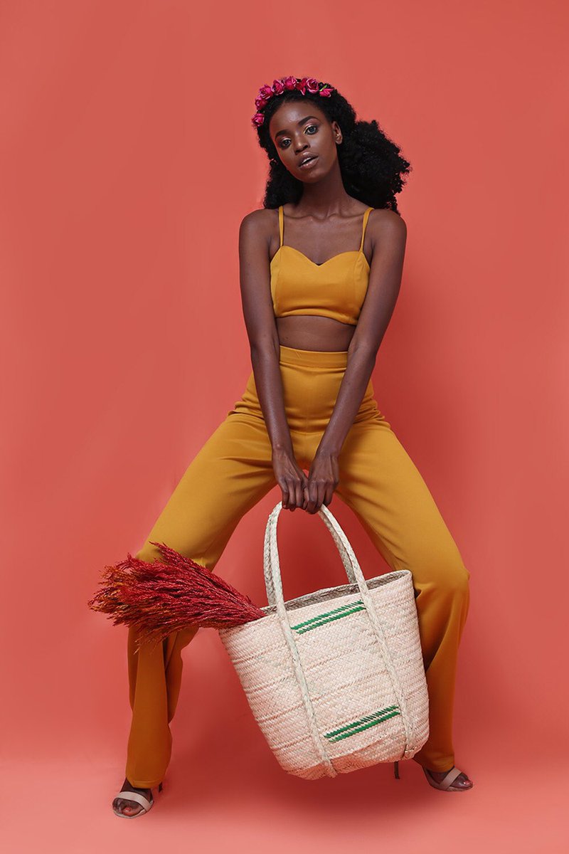 KweshUG's tweet photo. LOOKBOOK | RTW 17 ✨

Model | @lamic_kirabo 
Photography | @rollandrollie

#Kwesh #MadeInUganda https://t.co/VVT2bZeXaJ