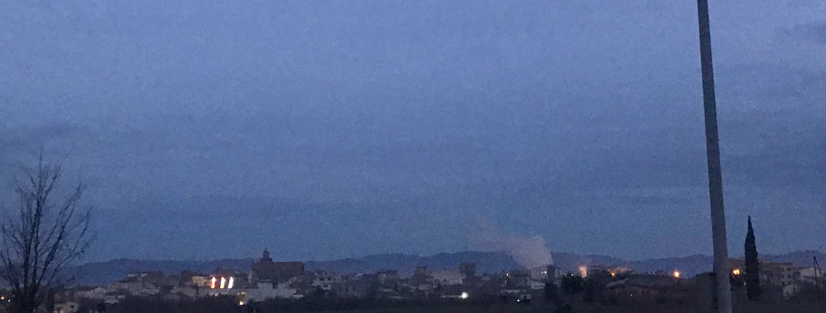 jordi_camps's tweet photo. Bon Dia #vidreres !!! S’aixeca un nou dia i amb ell una nova setmana i segur que també nous propòsits. Constància i força, i de mica en mica tot s’aconseguirà. #pasapas  #somhi #somhividreres https://t.co/76xeUf5O71