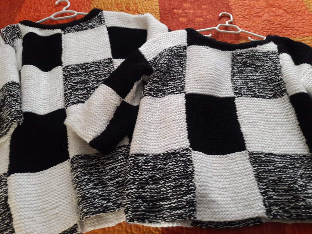 semracelep05's tweet photo. Siyah beyaz renklerin kardeşliği👕
#tuzlumakas.blogspot.com
#kazak #siyahbeyaz#bluz #takip #blogger #ip #iplik #elörgüsü #elyapımı #hobby #elyapımı #elişi #blouse #tasarım #tarz #stitch https://t.co/g7mJGYzO9k