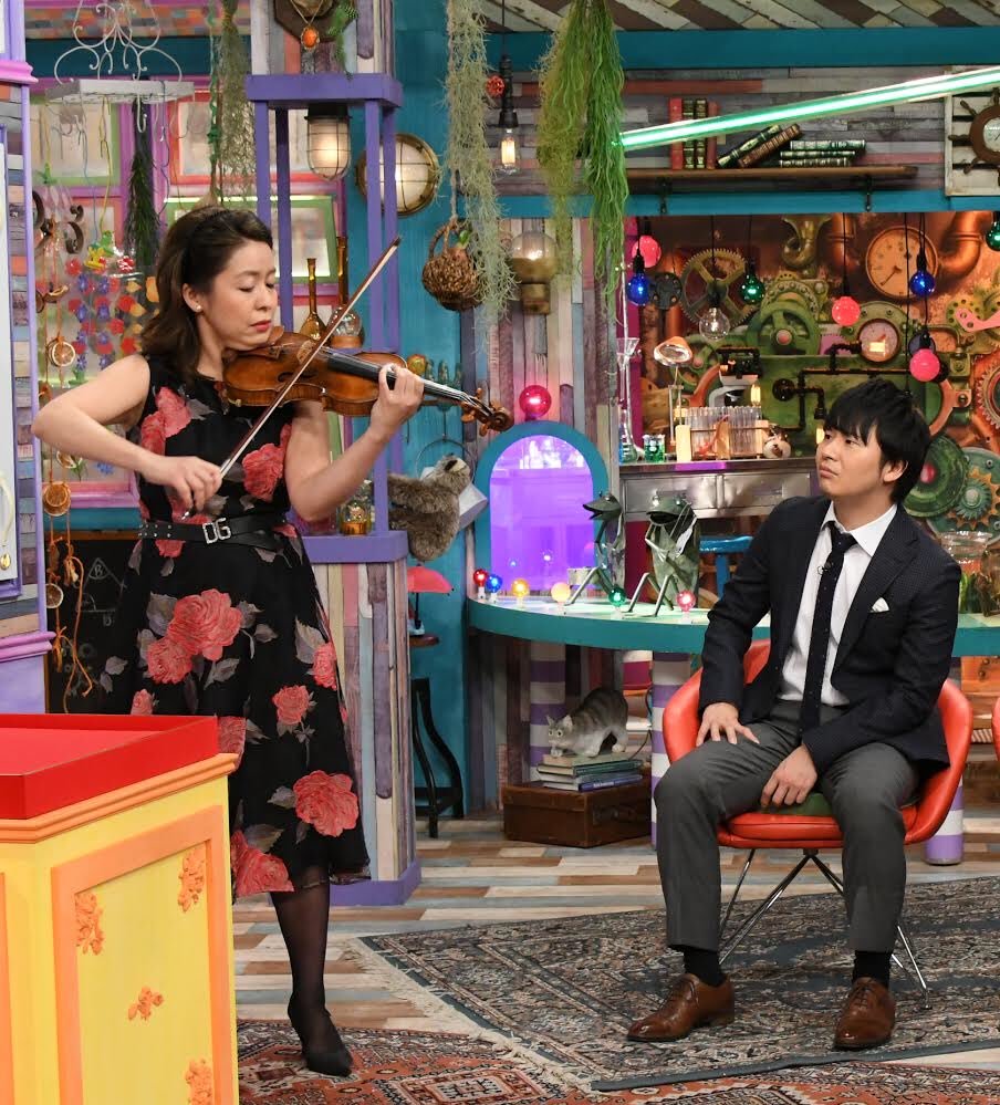 ヨーロッパで貴族の前で演奏していたので 居酒屋 鳥貴族を貴族のサロンと勘違いしバイトしてたバイオリニスト 激レアさんを連れてきた Togetter ヨーロッパで貴族の前で演奏していたので 居酒屋 鳥貴族を貴族のサロンと勘違いしバイトしてたバイオリニスト 激レアさんを連れてきた Togetter