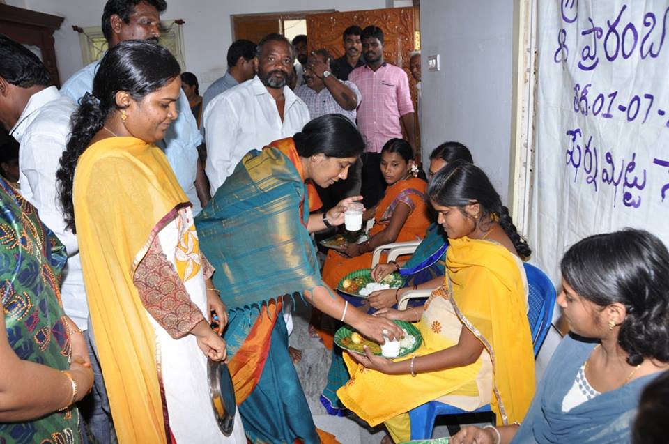 wdcwap's tweet photo. #Afternoonmeals are very helpful with the idea of taking care of   #maternalwomen  and #childhealth ! https://t.co/qbWA0BDNbK
