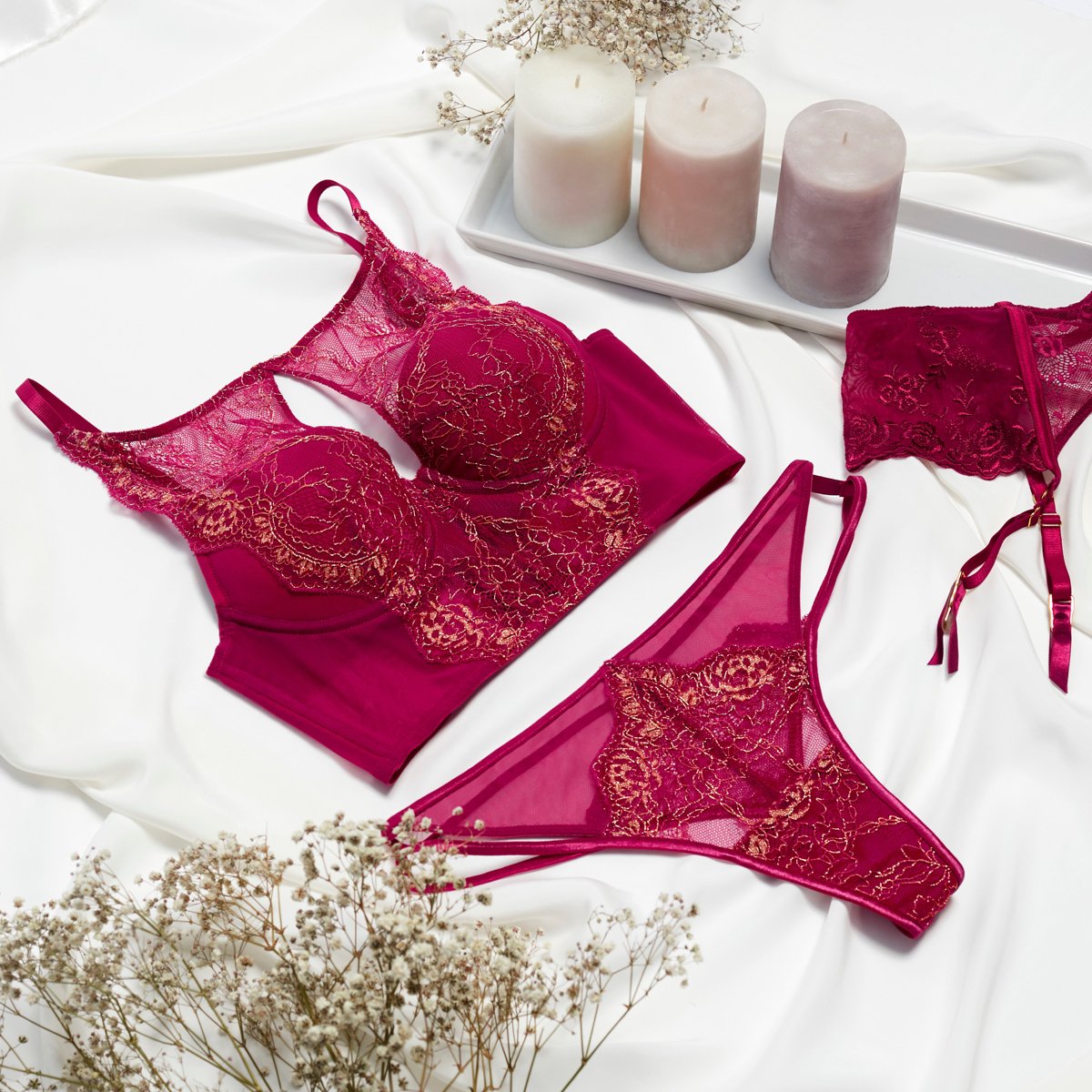 Yamamay's tweet photo. Take a moment for yourself… express your style in a glam and romantic mood! Discover our #Samira collection! 🌹❤
https://t.co/98w6mXA4wO
#Yamamay #PreviewCollection #Shopping #Lingerie #Underwear #Fashion #Collection #Romantic #Elegant #Lovely #FashionInspo #SexyLingerie https://t.co/uyEMOIU2lR