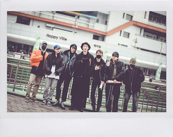FORNESSTH's tweet photo. [IG Pic] 070118
���� มาดู (น่าจะมาดูแข่งม้ากับเพื่อนๆค่ะ) https://t.co/d7YPk9cETI