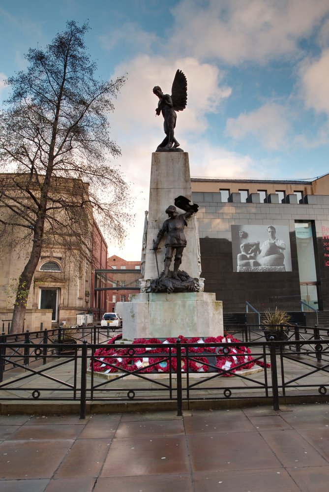 lightshadowligh's tweet image. There's some amazing architecture in #Leeds . Photos from the weekend.

#Yorkshire
#photography
#architecture
