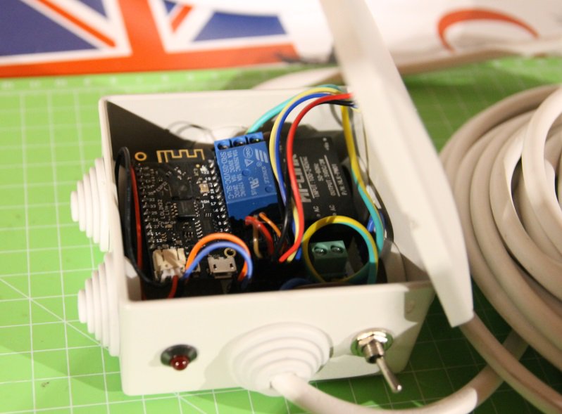 lucadentella_it's tweet image. New post: esp32lights, a smart device to control a load based on the #esp32 chip using #wemos #lolin32  goo.gl/K1S5sP  @ESP32net