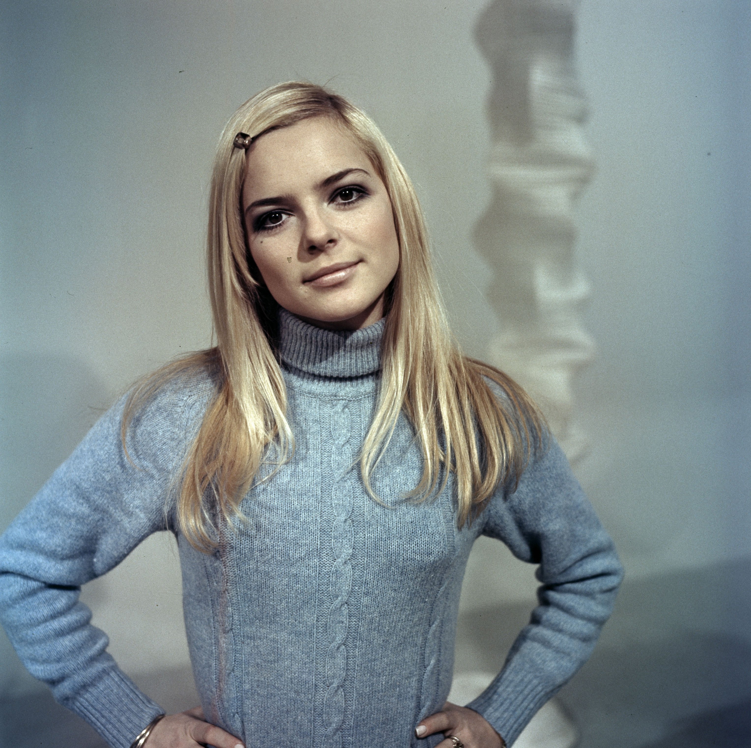 French star singer France Gall dies aged 70