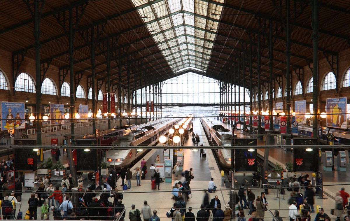 Suite à un problème technique, aucun retard sur le réseau SNCF aujourd'hui legorafi.fr/u/6Yc