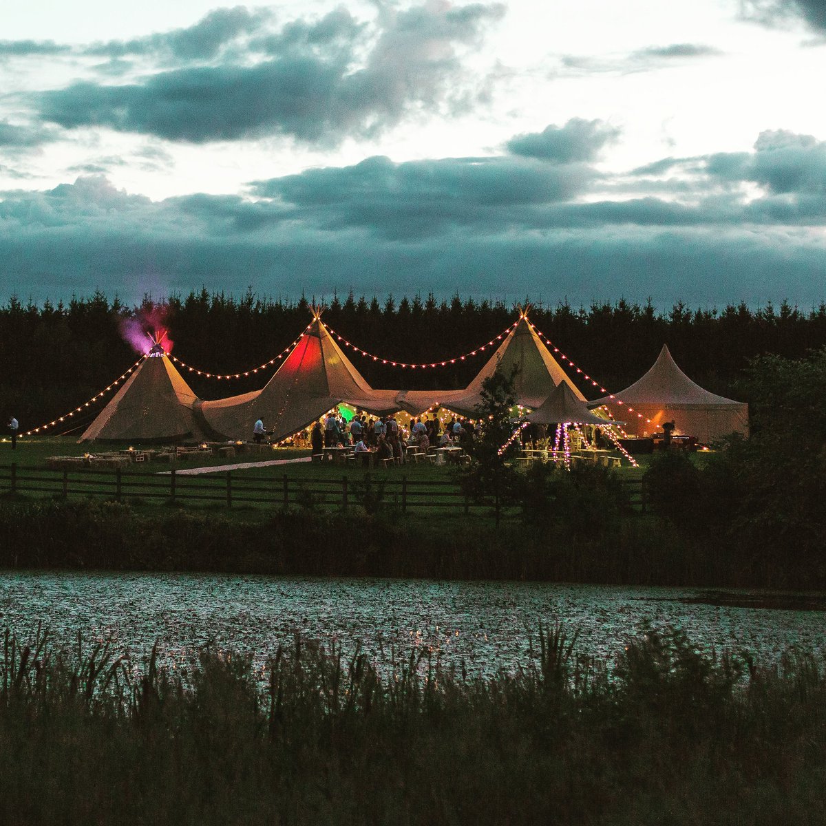 MyTipiEvent's tweet photo. As the Summer of 2018 approaches, we are buzzing to yet again, create some unforgettable memories.
#Mytipievent #Tipi #Festival #Rustic #Kenttipi #Essextipi #Sussextipi #Festivalwedding #Rusticwedding #Outdoorwedding #Tipiwedding https://t.co/E4kuzOqzxC