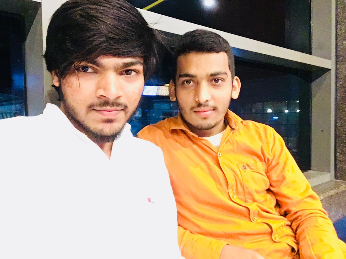 smpathan23's tweet photo. My Friend https://t.co/OCX5NCUz6z