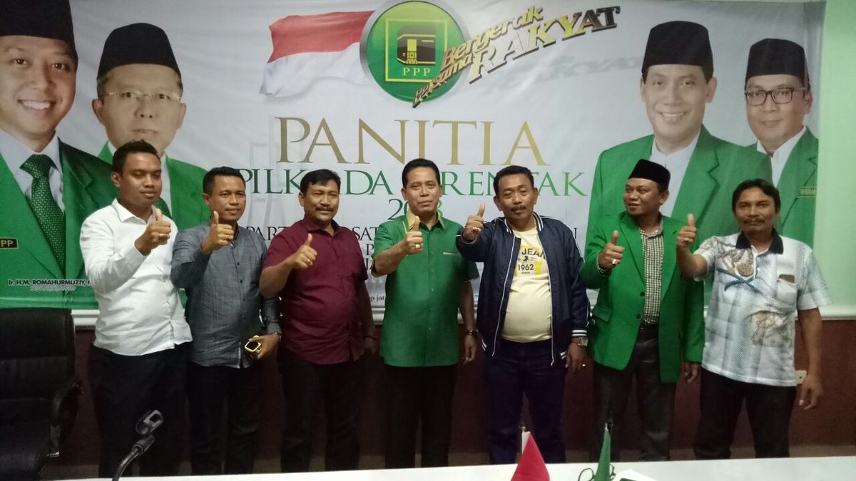 pppjatim_dpw's tweet photo. Penyerahan Rekomendasi ke DPC PPP KAB SAMPANG
#BergerakBersamaRakyat
#pppjatim
#gussyaffa https://t.co/jWo0BQ9IDy