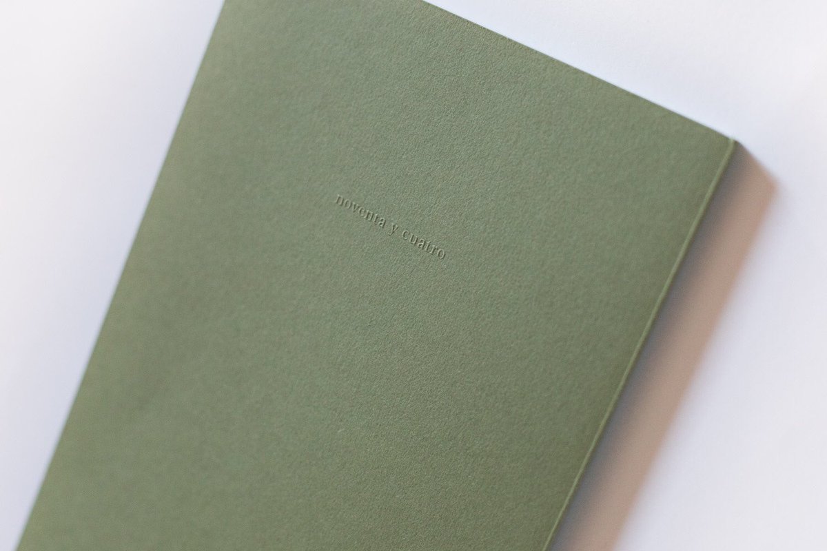 Ya está! Mi libro "noventaycuatro" es una realidad! 

ivannavarro.com/noventaycuatro…