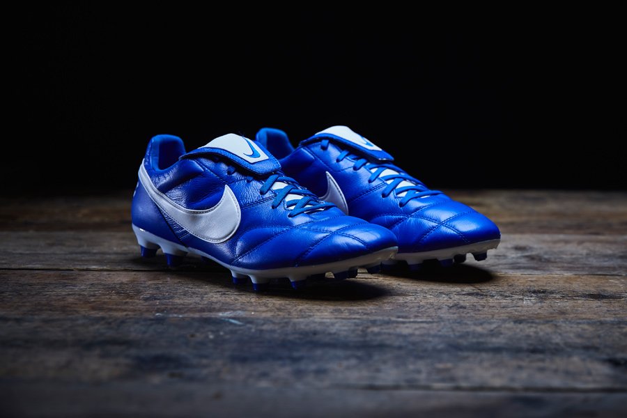 ProD_Soccer's tweet photo. The latest Nike Premier 2.0 colourway to sink your feet into.

🔵⚪️ https://t.co/5BDqHn5qDx