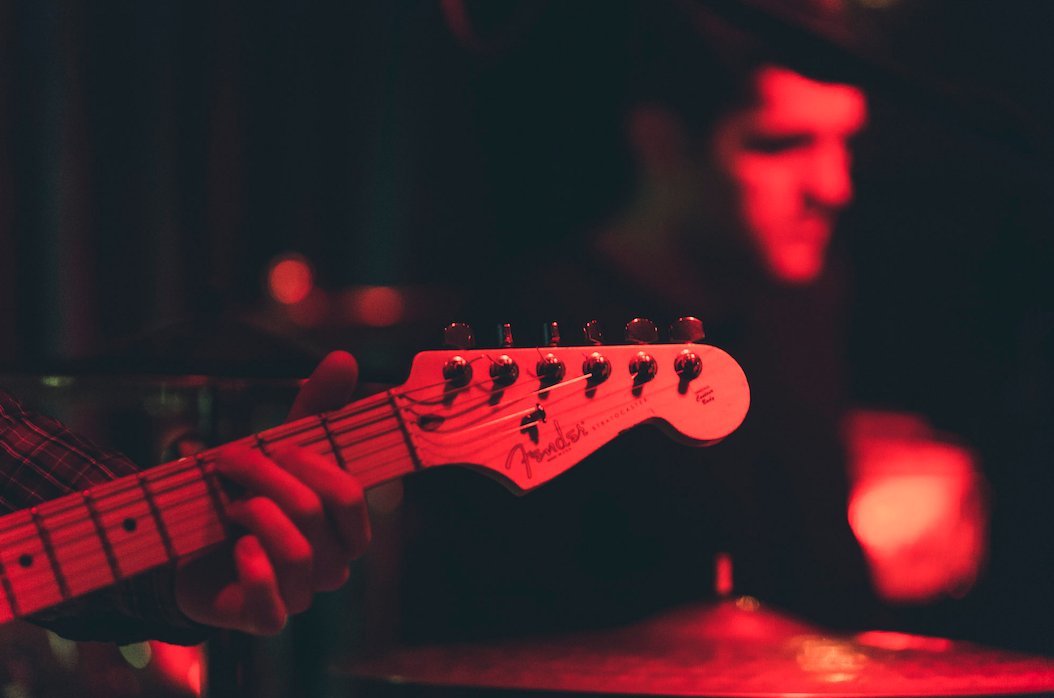 UploadSounds's tweet photo. Wenn Du MusikerIn bist und in einer Band spielst; wenn du aus Süd-, Ost-, oder Nordtirol oder dem Trentino kommst und unter 35 Jahre alt bist, dann mach beim Musikwettbewerb von #UploadSounds 2018 mit! ➡️ https://t.co/igzzzo8aO3 https://t.co/r5tWgxakNF