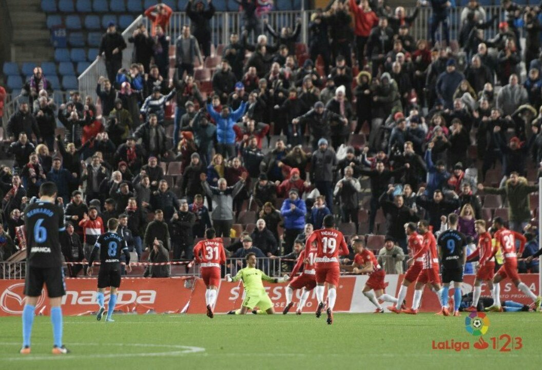 ArnauRubirola's tweet photo. 👉Jugado ayer: UD Almería 1-0 CD Lugo. Gol de falta directa de Rubén ALCARAZ en el 90' y RENÉ parando un penalti en el 92' para dar 3p al Almería. #CedidosGFC #ExGFC 🔴⚪ https://t.co/3UAXycfTko
