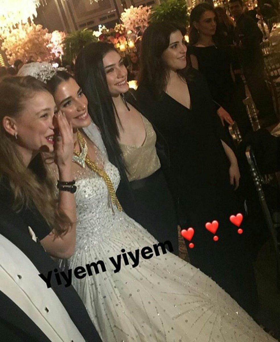 miyymira's tweet photo. medcezir kızları ❤ #medcezir https://t.co/GYHkdgZ39u