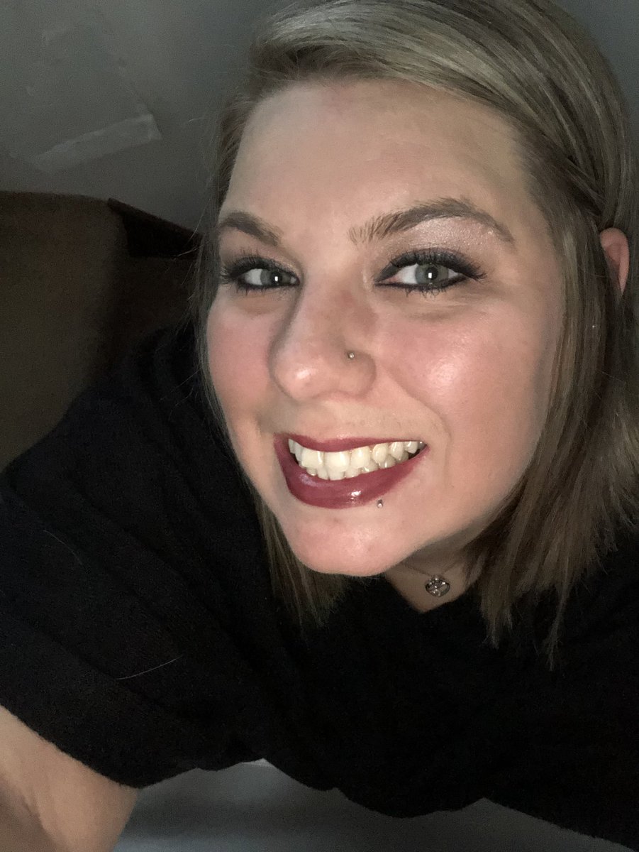 Courtney (@cocopo12) on Twitter photo 