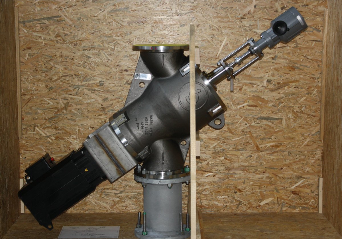 Loclain_info's tweet image. Christmas delivery of the #LocPower® system (two DN 250 #controlvalves &amp;amp; electrical control panel) for @gruppo_a2a. Each valve will produce 25 kW of #green power for their #DistrictHeating facility in Sesto San Giovanni. #Utilities #EnergyEfficiency #innovation #sustainability