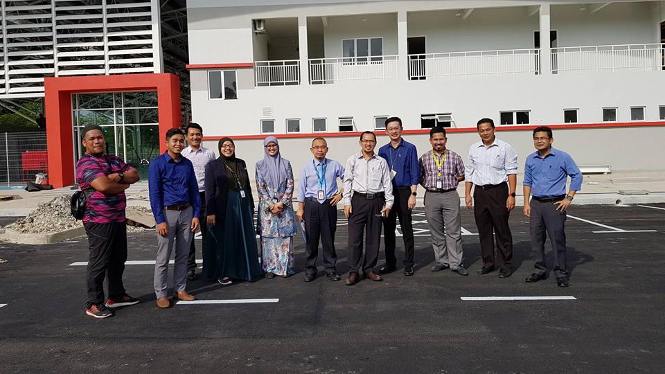 skuadmediauni10's tweet photo. Bang bang bang !

Our new Sports Arena, coming soon.

Photo credit : FB Prof Siti Salbiah Mohamed Shariff 

#kitauniten https://t.co/EiOQRxLxAX