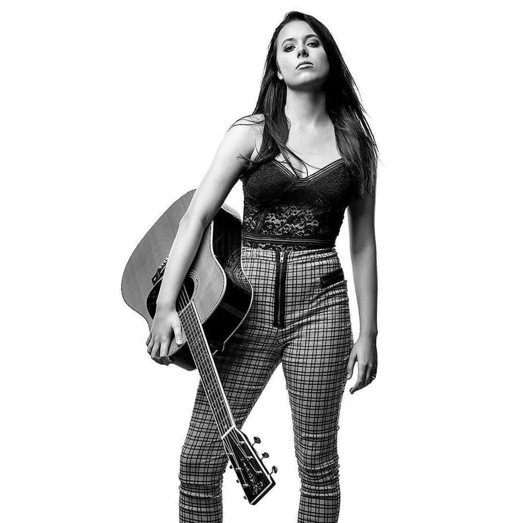 ianspanierphoto's tweet photo. More new stuff from the musicians series @madisondouglasmusic for #IAN issue 7 #coming soon! HMU by @brittanyspyksma #ianspanierphotography #music #women #musician #singer #songwriter #guitar #voice #la #blackandwhite #studioonlocation #white #canon #new… https://t.co/vP20hNl6qR https://t.co/1mTQLF2Zi1