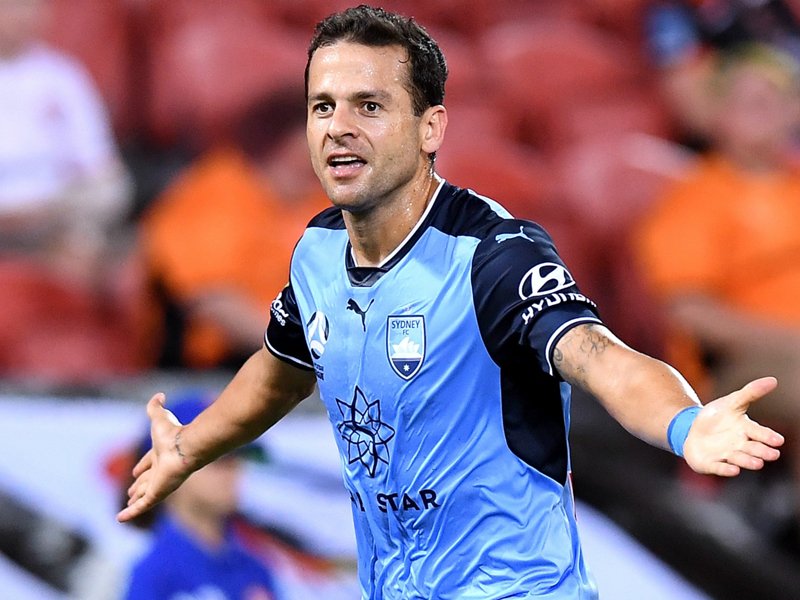 #BrisbaneRoar Brisbane Roar 0 Sydney FC 3: Bobo closes on club record #GoRoar dld.bz/g4R4k