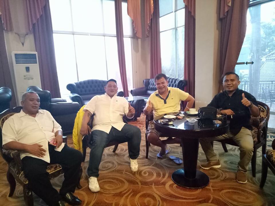 sidiki_febi's tweet photo. Deklarasi pasangan MATAHARI”walikota &amp; wakil walikota 2018-2023 gorontalo” https://t.co/NzIXs2paIj